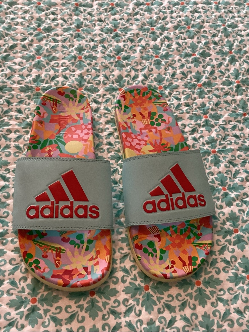 Womens Adidas Adilette Comfort. Retired print NWOB Size 9